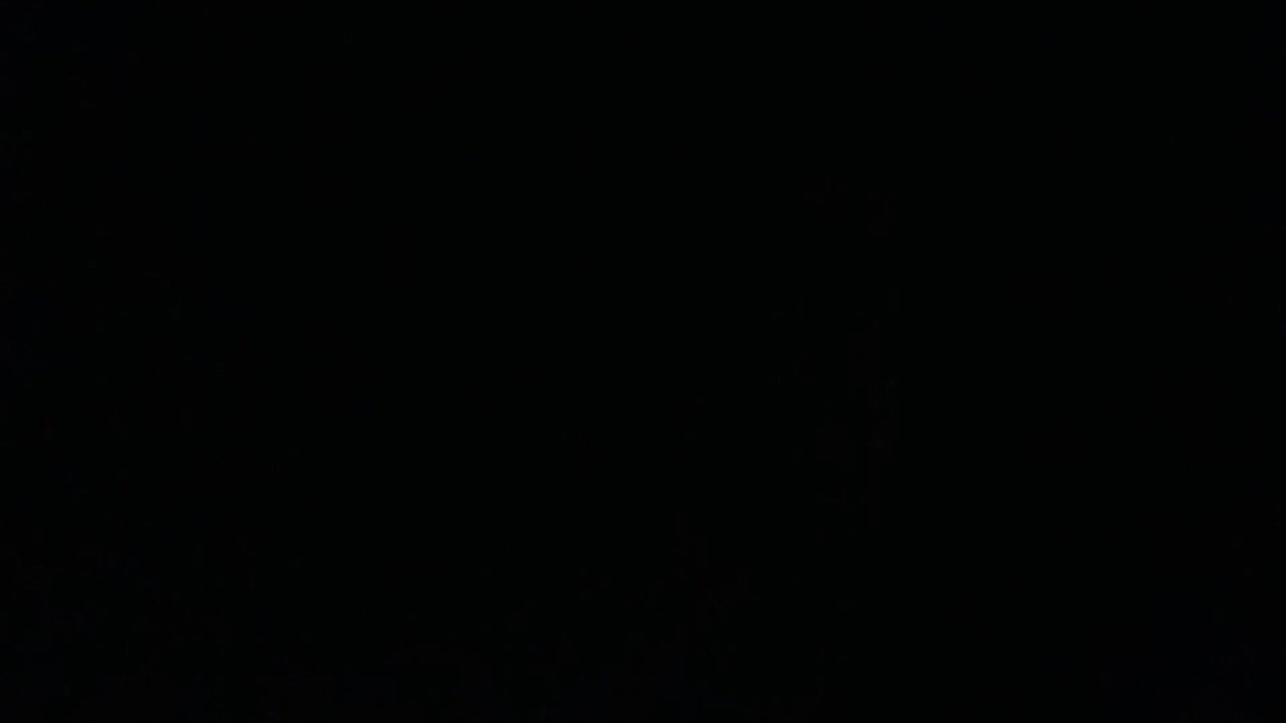 Hot wife fucking home.