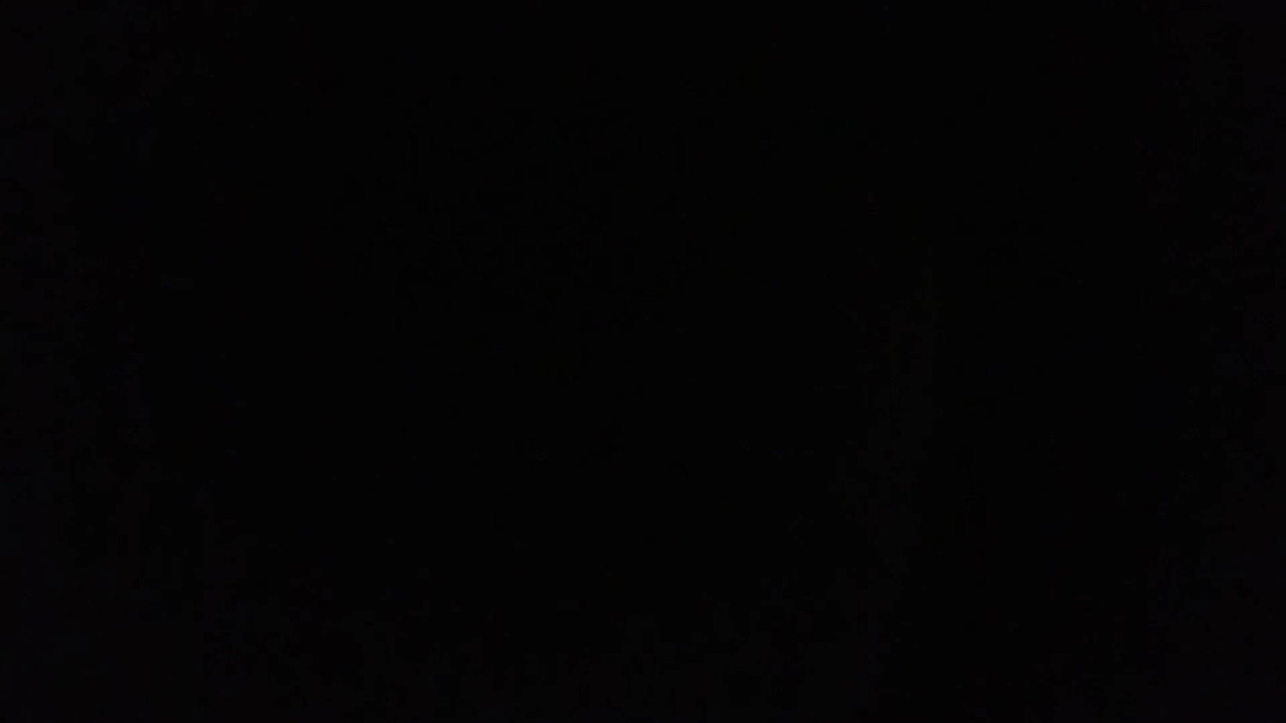 Hot wife fucking home.