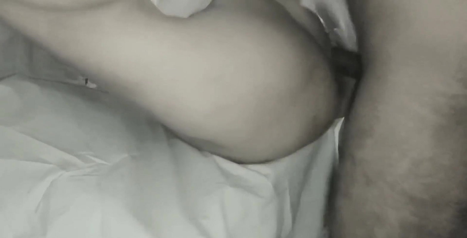 Hot wife ko aage se anal sex kiya.