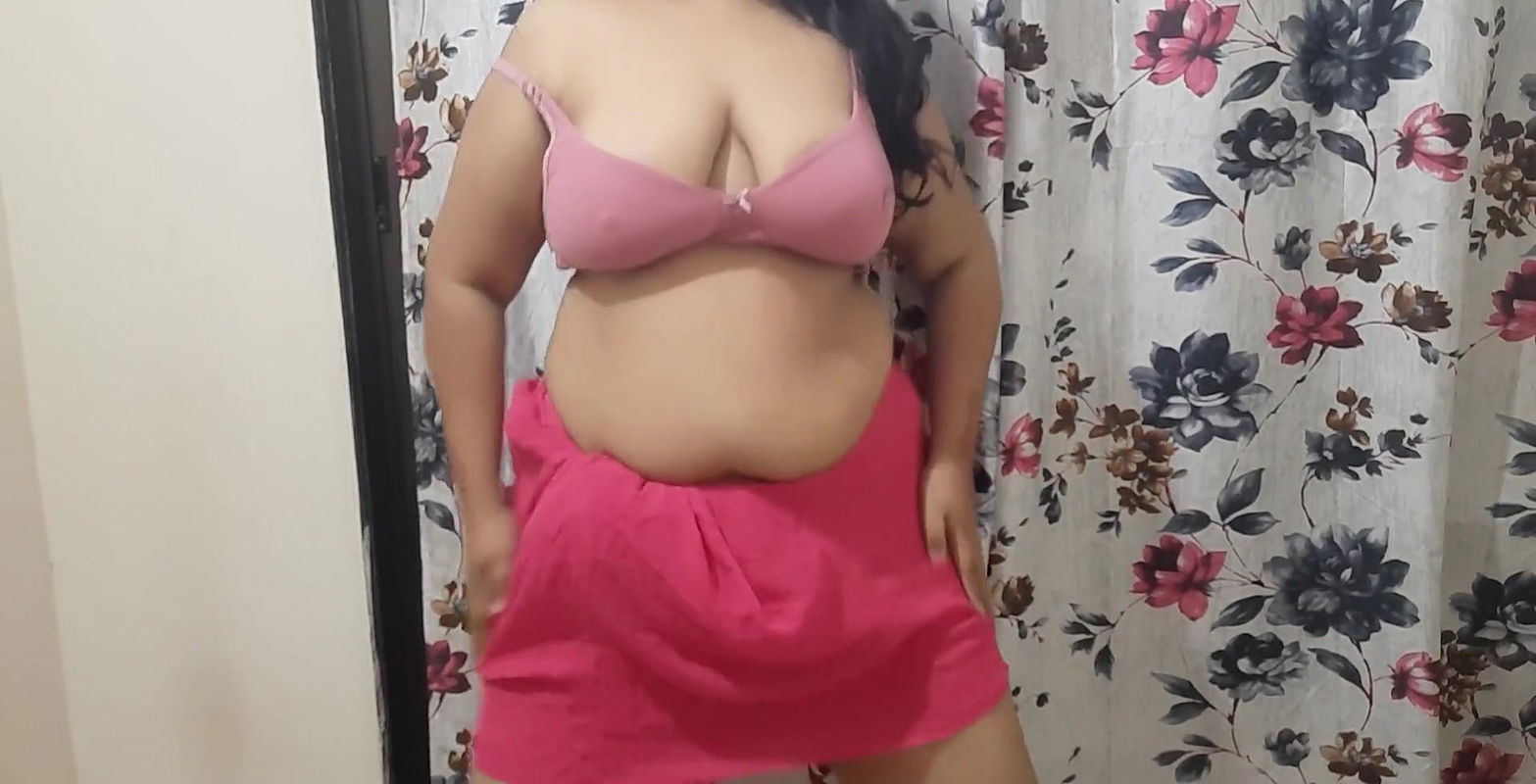 hotty samaiya removing her clothes .. enjoying her boobs and ass.