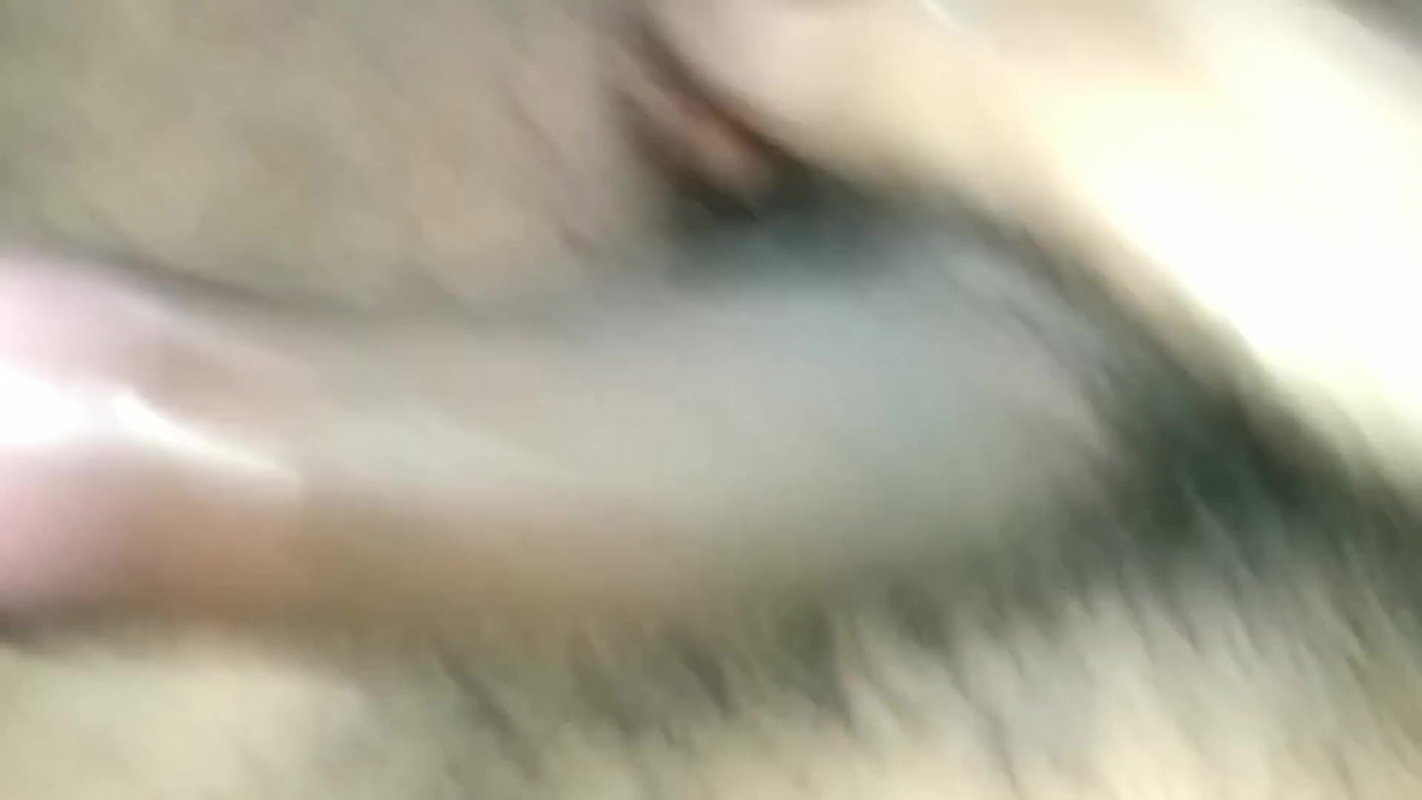 Indian bhabhi Mere lund se khel rahi hai.