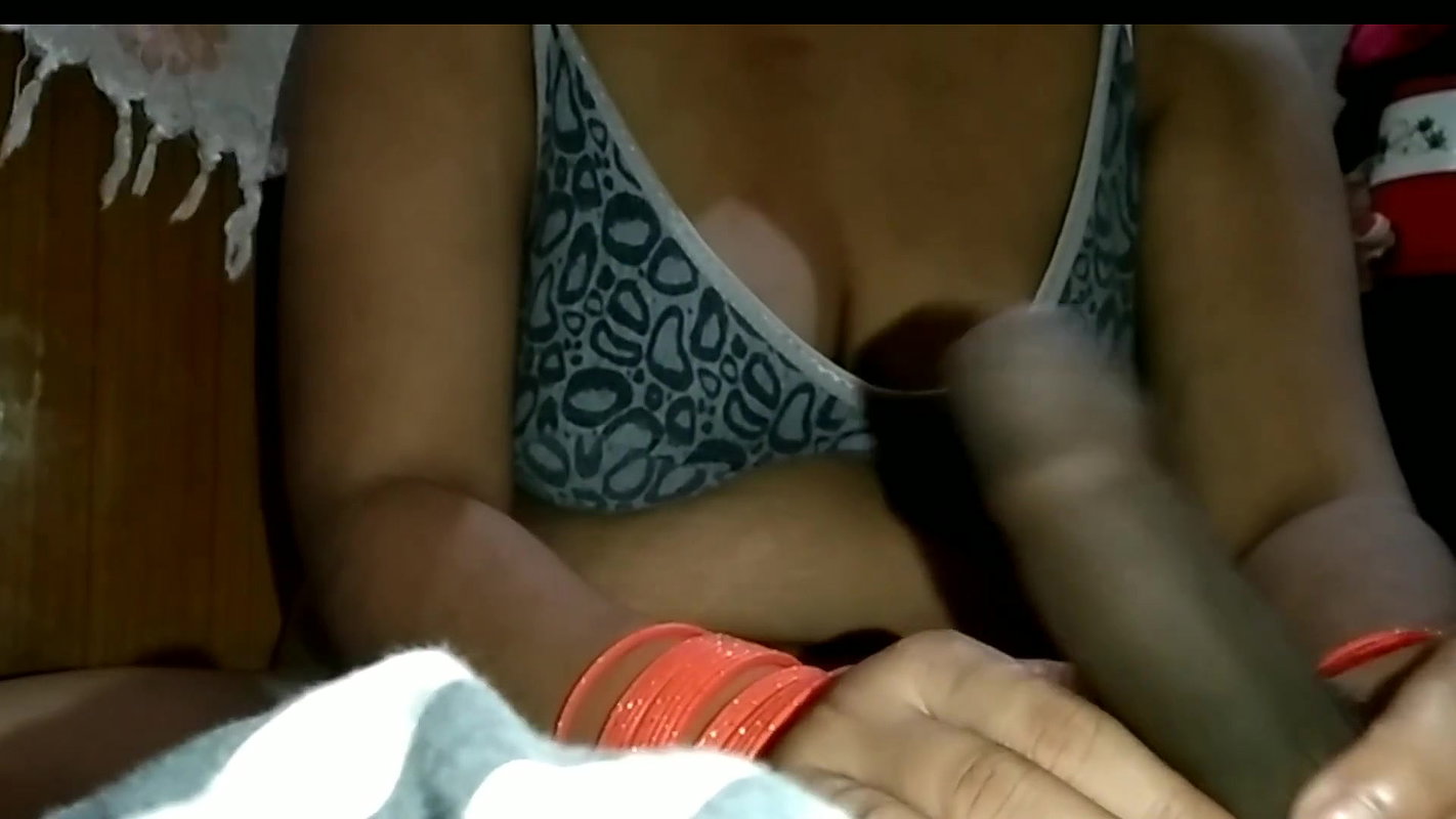 indian Bhabhi queen hard dick sucking,fucking.