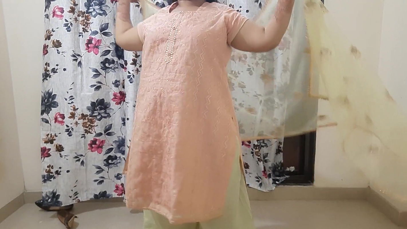 Indian horny bride getting ready for her suhagrat – hidden camera in room.