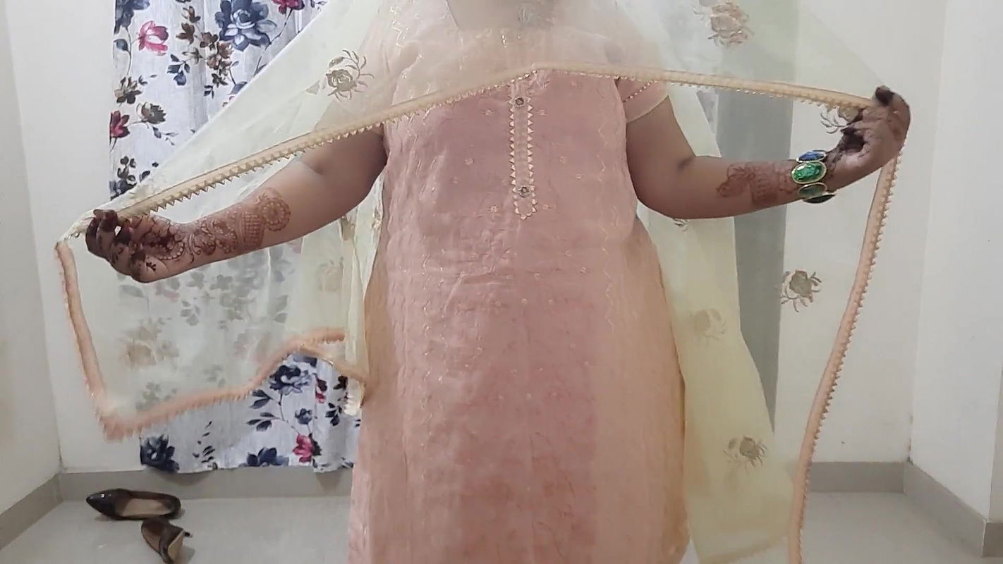 Indian horny bride getting ready for her suhagrat – hidden camera in room.