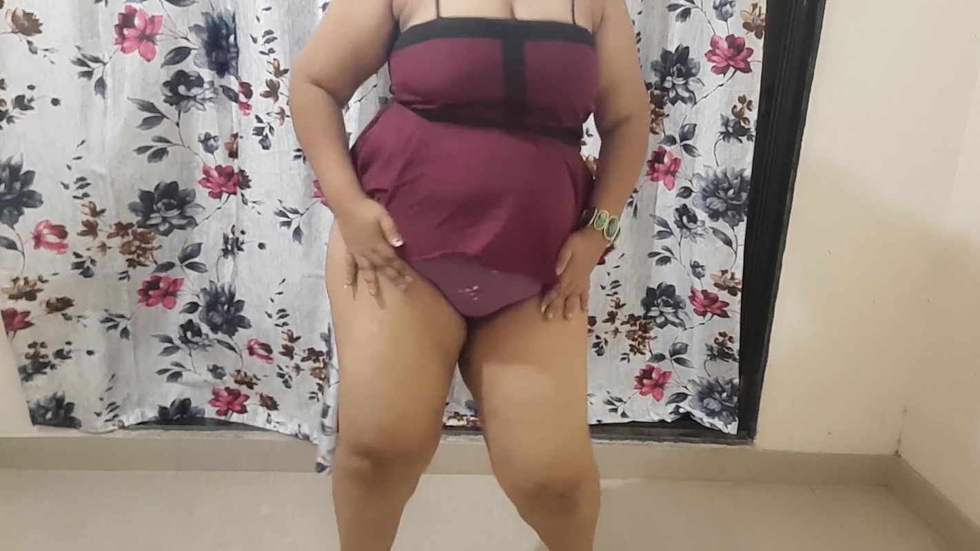 INDIAN SLUTTY, HORNY WIFE GETTING READY FOR HER FUCK NIGHT WITH HER SECRET BOYFRIEND.