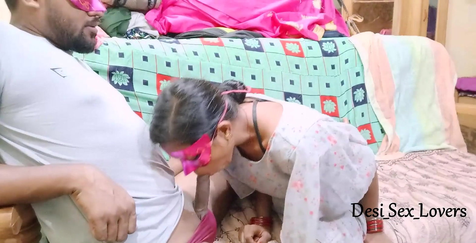 Jawan Aur Haseen Desi Biwi Ki Us Kay Ghar Mai Mast Chudai Aur Gaand Bhi Mari.