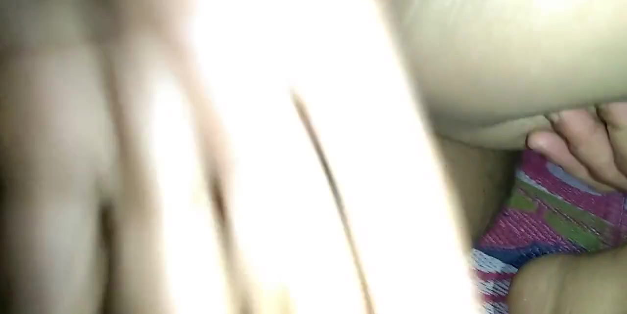 Moti aunty ko ghar jaakr chudai kiya.