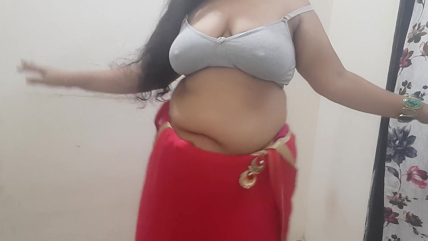 naughty desi Indian wearing saree and getting horny.