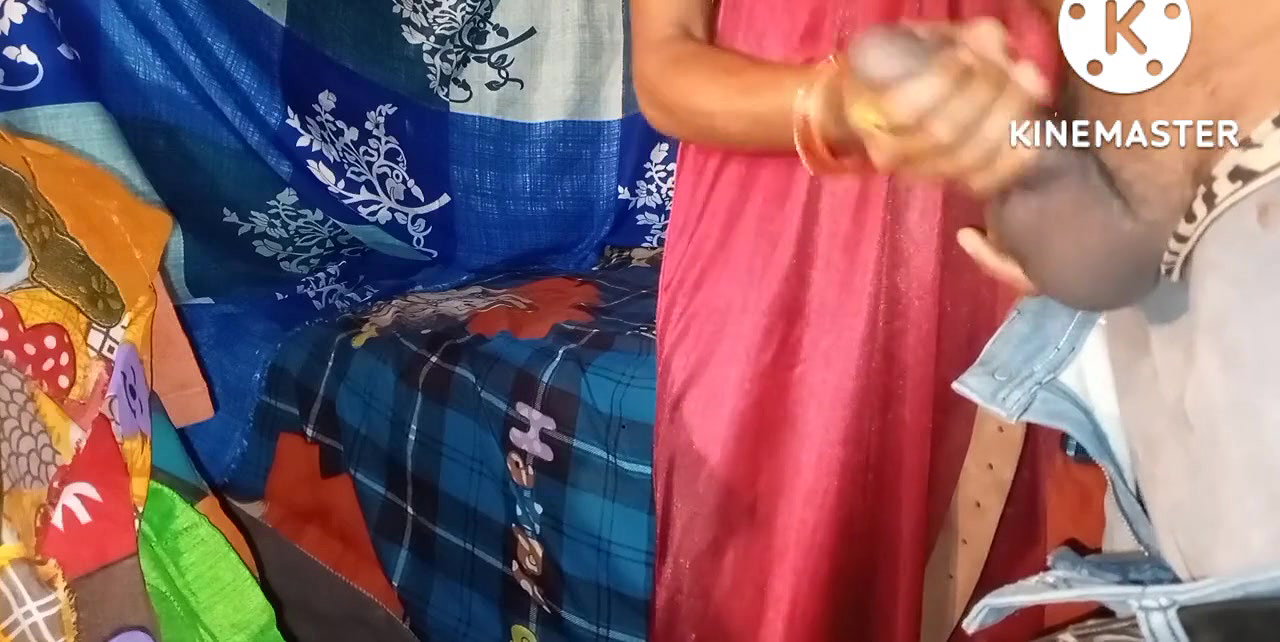 Newly Bhabhi hos sex in her first Night with Boyfriend.