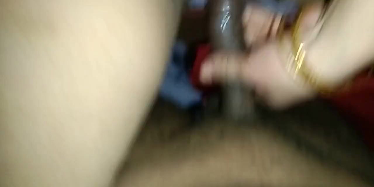 Real homemade wife ko uper baitha kr chudai kiya.