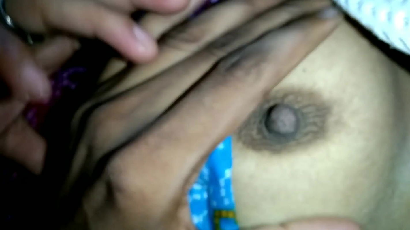 Real Hot bhabhi night boobs sucking with dever.