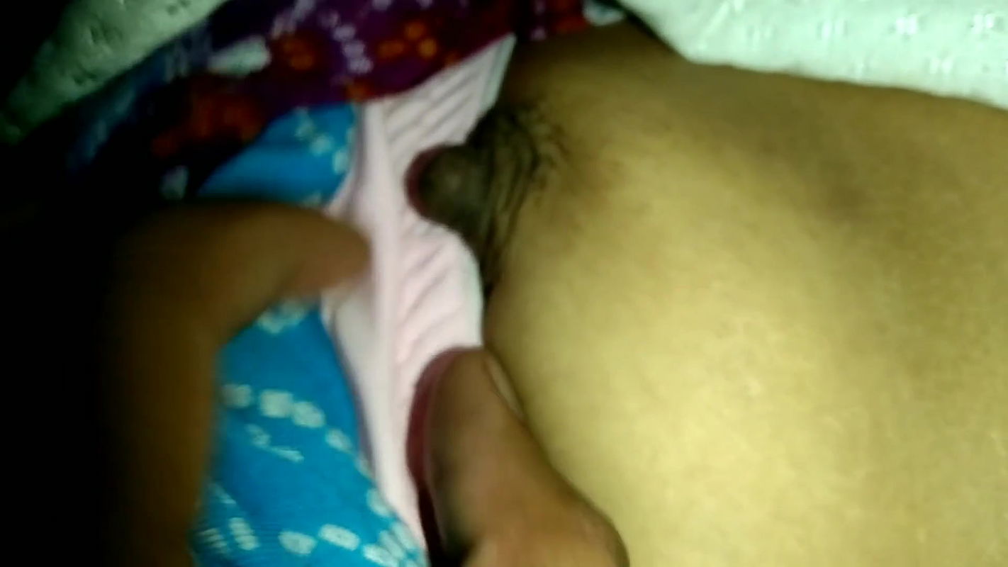 Real Hot bhabhi night boobs sucking with dever.