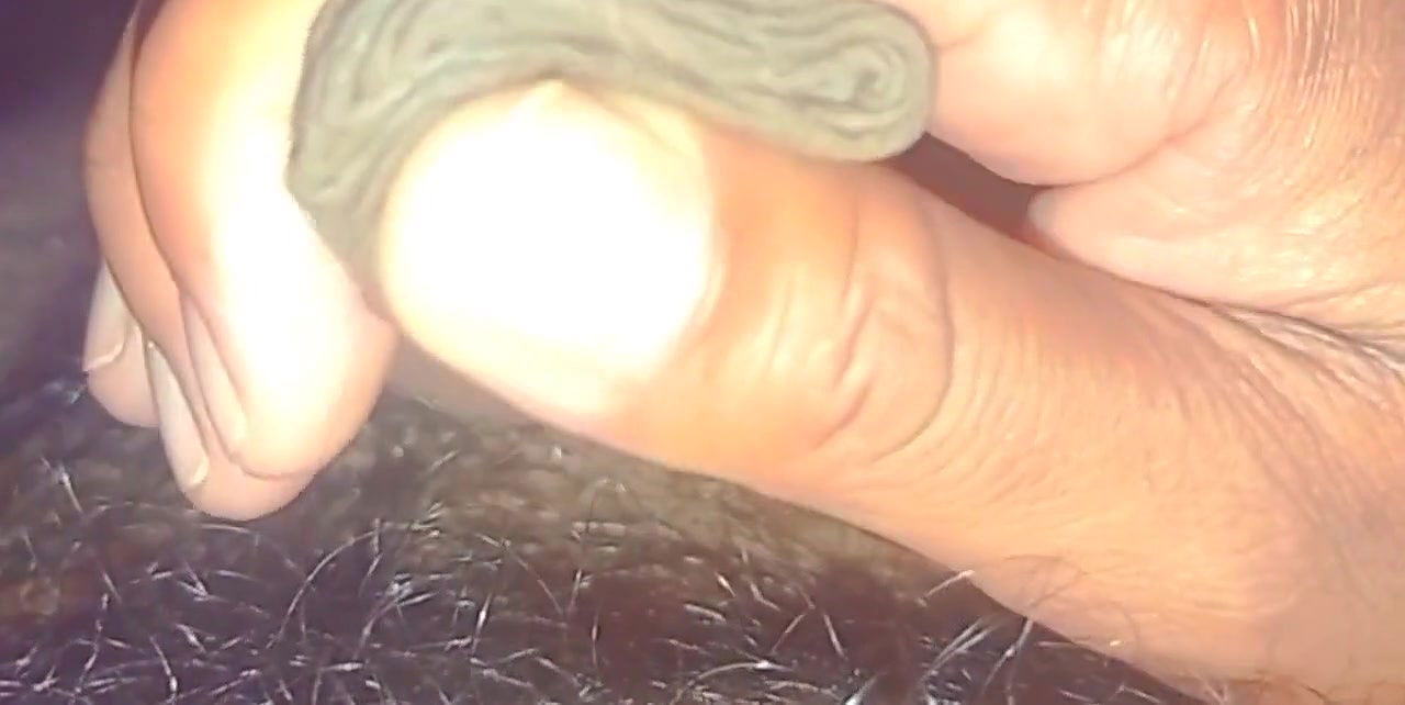 xShare bed with stepsister indian muh boli bhan k sath bed dete kiya pher bhn ne dhere se land pakd leya.