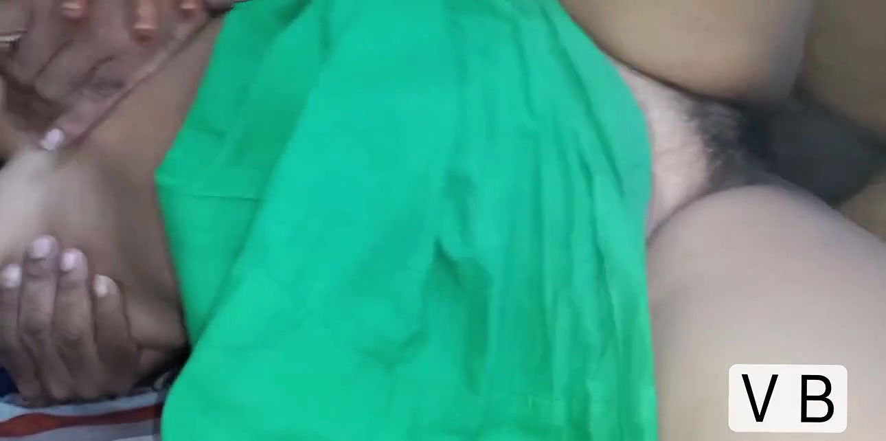 Vandana sex video mai so rahi ti tmeine bhi mere devarji ke sat chu t marvani thi devar Vishal land dekhar pura dala.