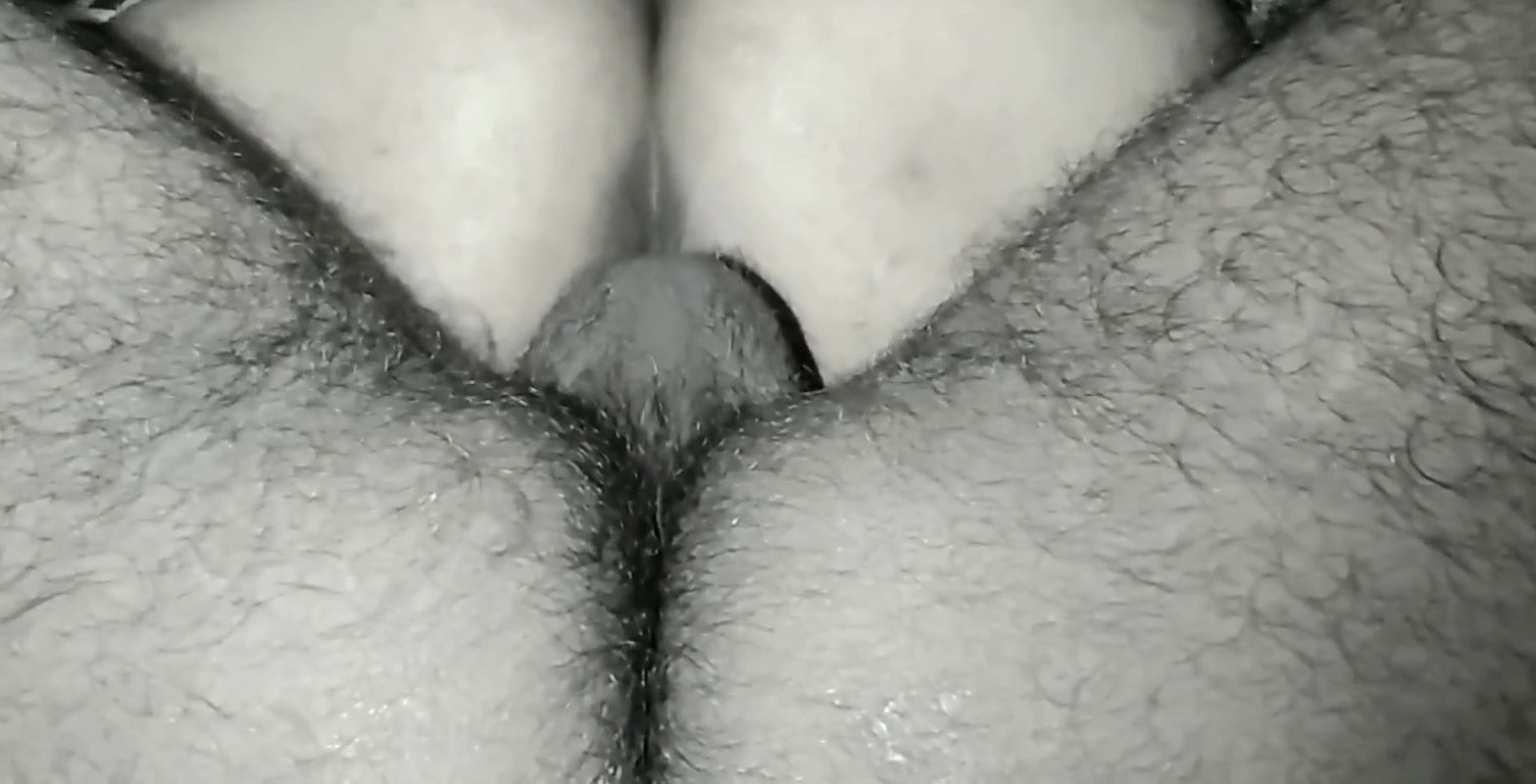 Wife ko aage se anal sex kiya.