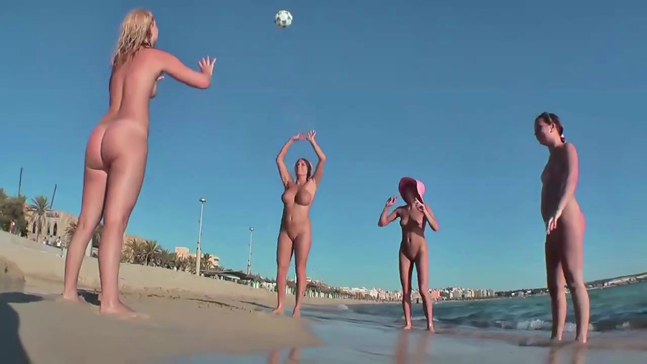 Am Beach will sie es tief in ihre Fotze_e2a531c3