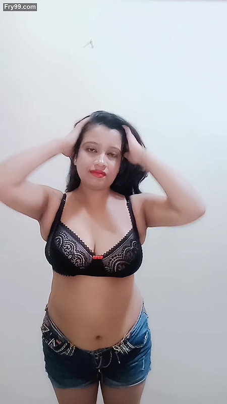 Nikita bhabi nice body – 4