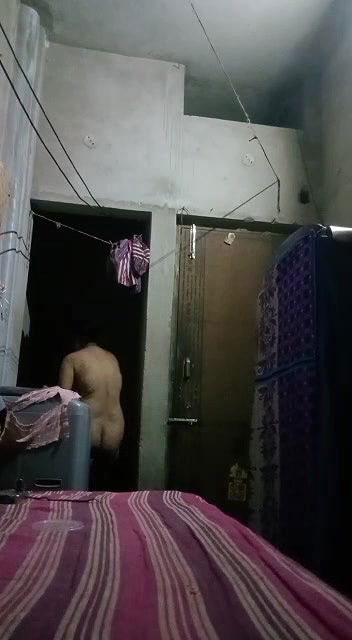 Padosan captured full nude Luckily