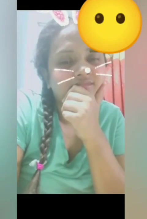 Sexy Desi Girl show her big boobs