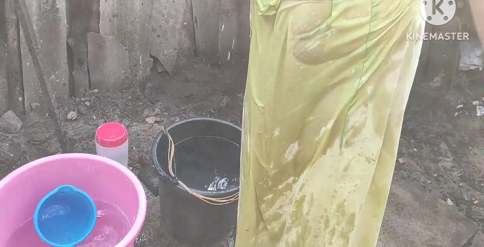 Anita ki hot ass and boobs hot.