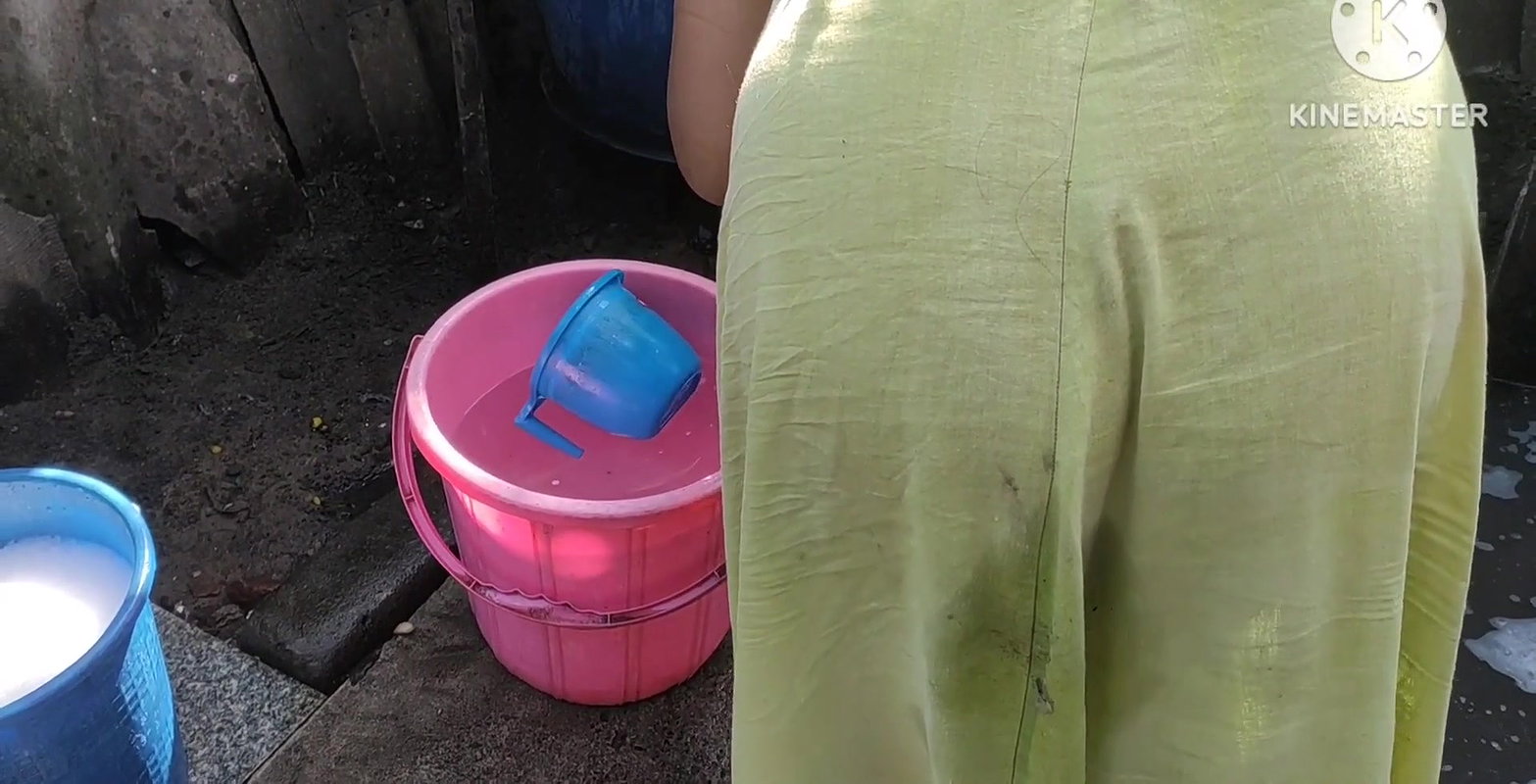 Anita ki hot look of bathing a.