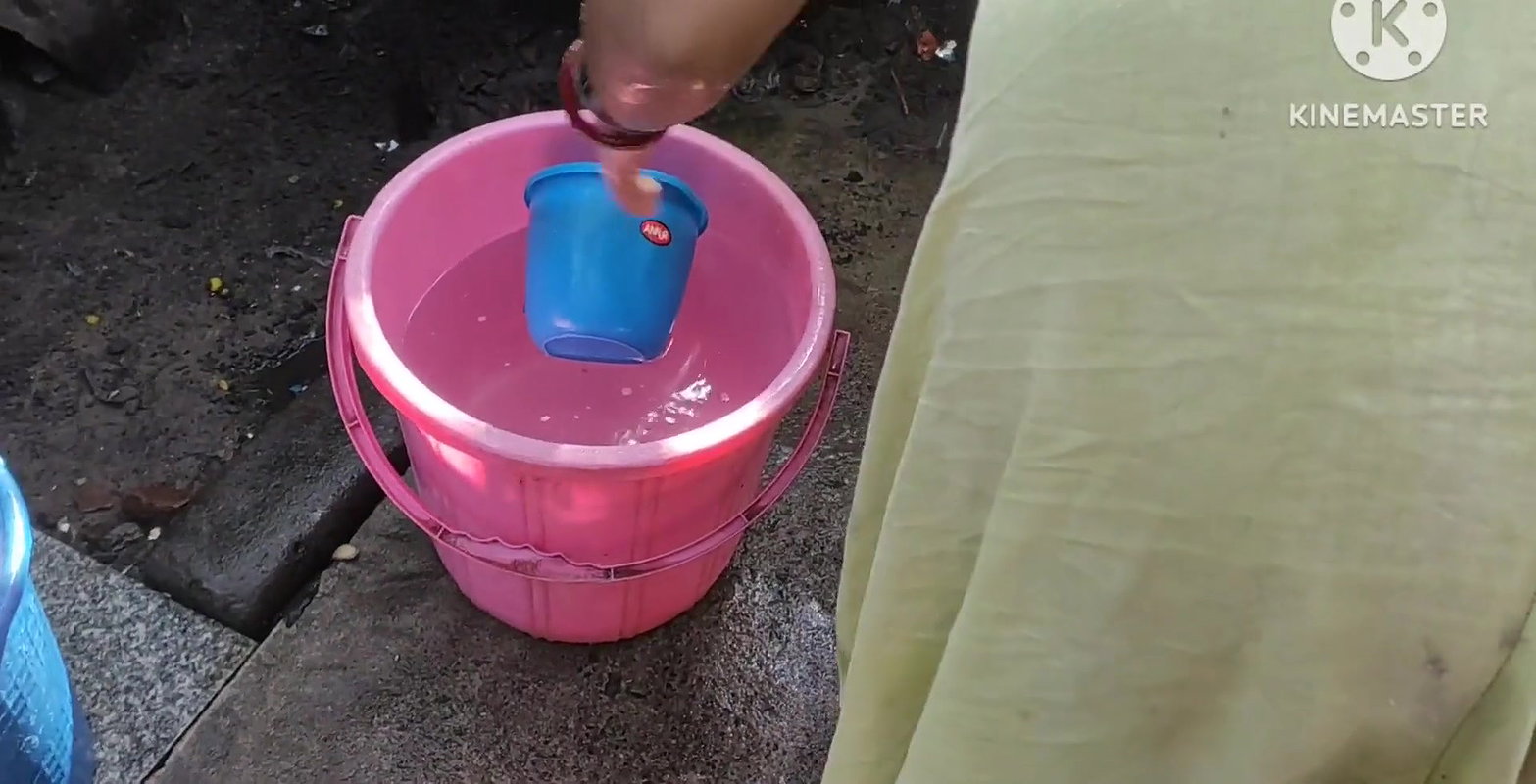 Anita ki hot look of bathing a.