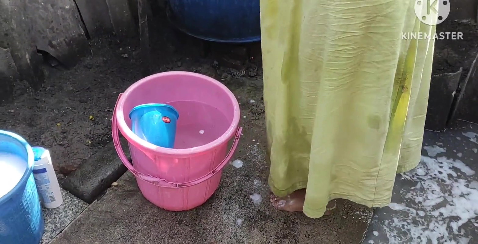 Anita ki hot look of bathing a.