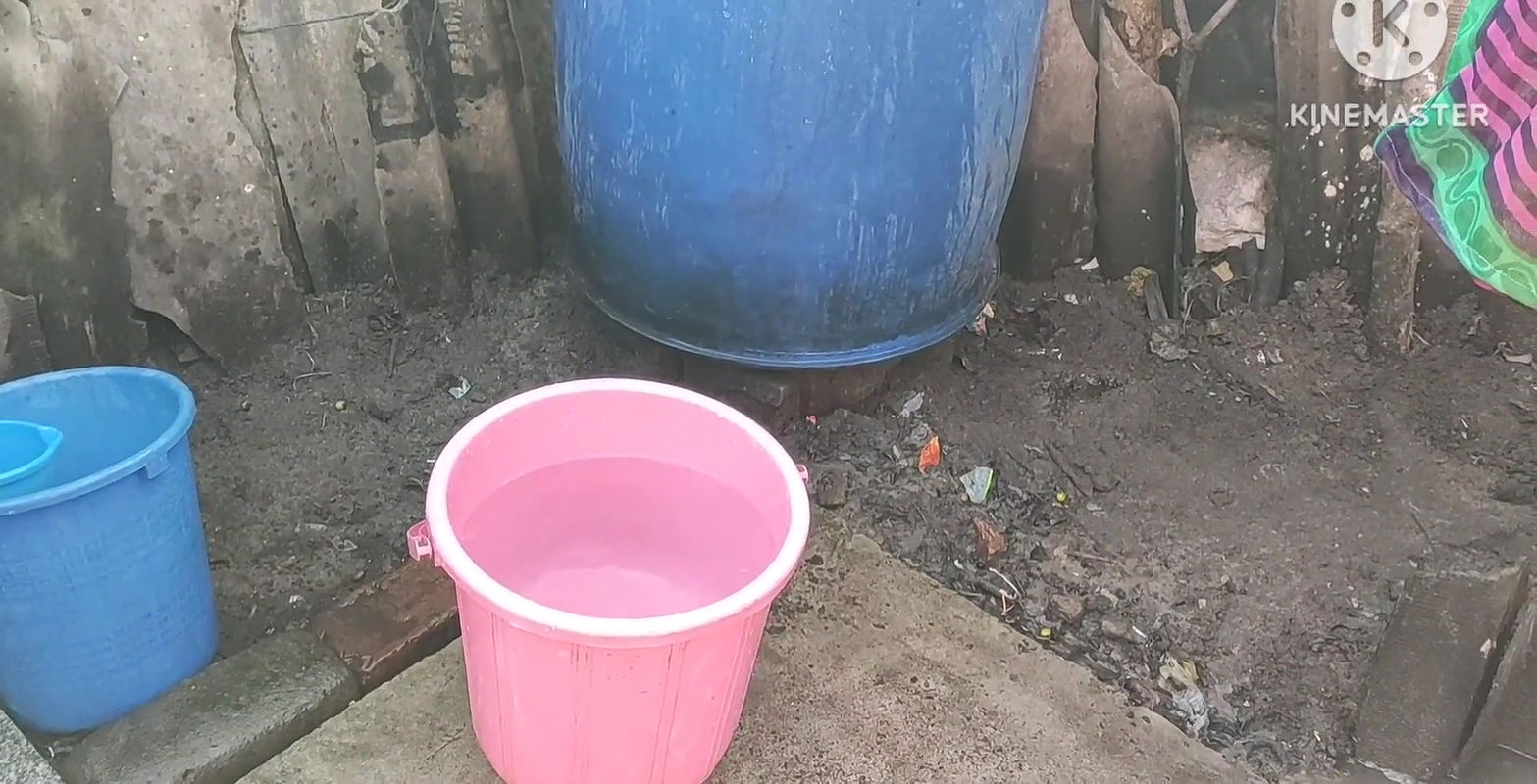 Anita yadav bathing outside with hot ass.