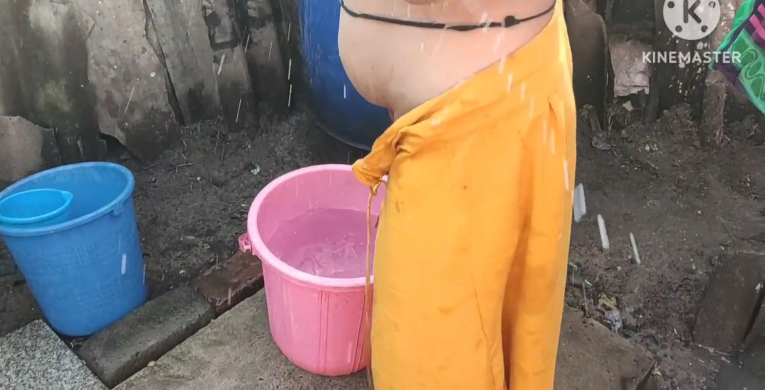 Anita yadav bathing outside with hot ass.