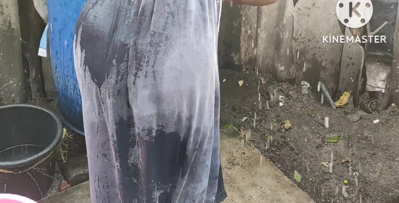 Anita yadav ki hot boobs Indian house wife.