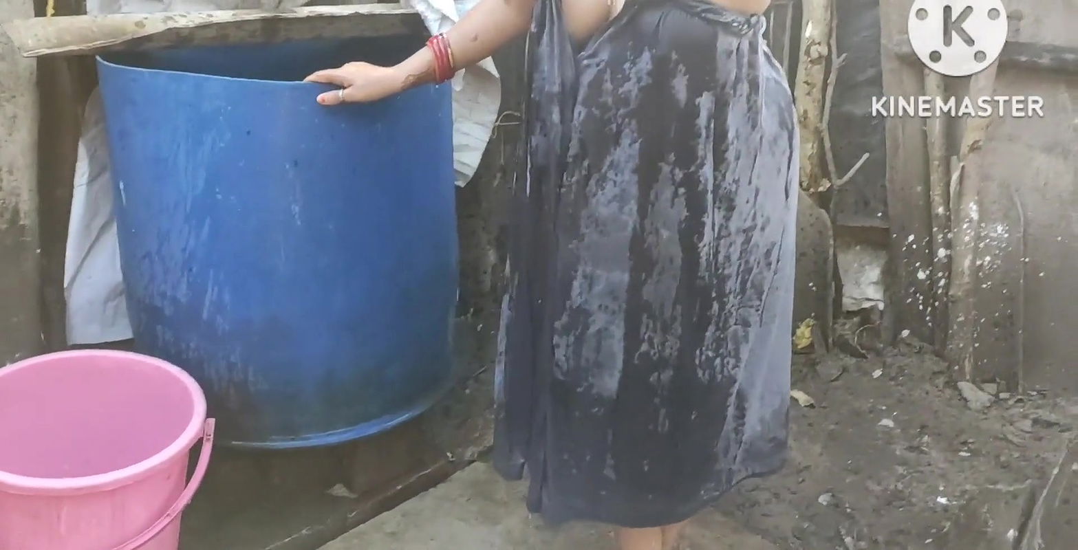 Bhabhi anita yadav ki hot boobs.