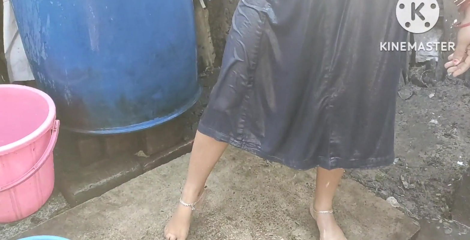 Bhabhi anita yadav ki hot boobs.