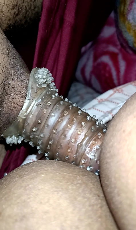 bhai ne apni behan ki gand me kante wala condom lgage us ki gand mari or sara pani bahar nikala bada maza aya gand me le