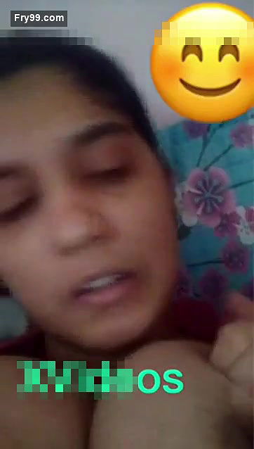 Sexy Desi Girl Showing Her Boobs and Pussy