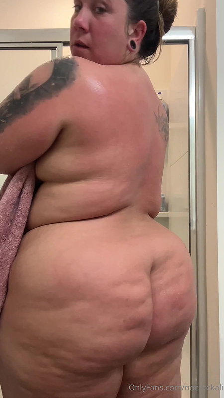 Amazing oiled huge tits BBW milf web teasing_133cd5dc