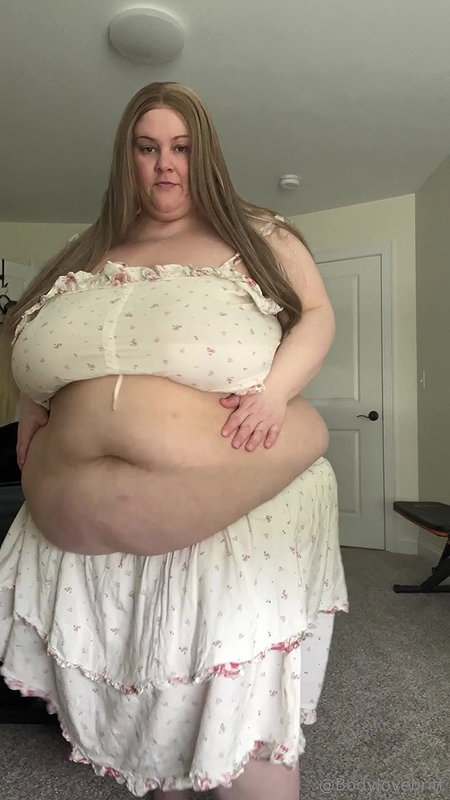 BBW EBONY MARLEY MOORE USES FUCK MACHINE TO BANG HER TIGHT PUSSY_a503cfcf