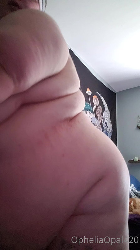 BBW Farting While eating and Watching TV in White Shorts_631855a7