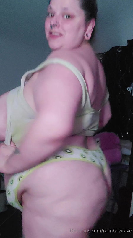 BBW Fucks Pierced Cunt With K9 Dildo_aac4b0b0