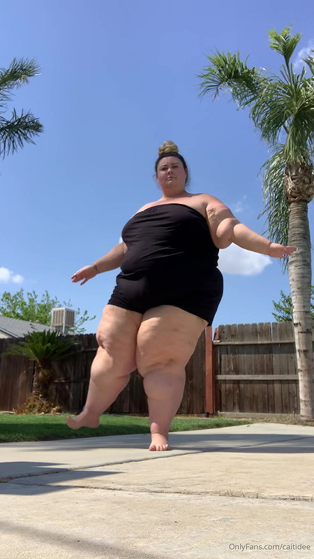 BBW Laura Takes Cock Up Her Beautiful Ass_1e9a1b38