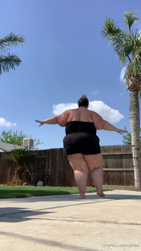 BBW Laura Takes Cock Up Her Beautiful Ass_1e9a1b38