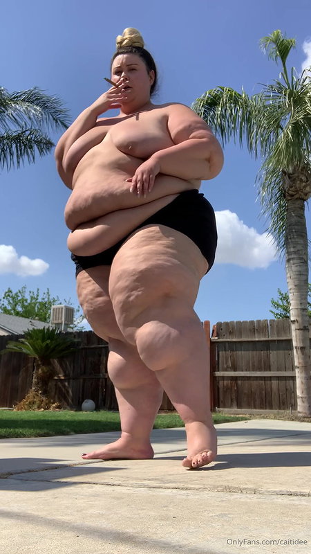 BBW Laura Takes Cock Up Her Beautiful Ass_1e9a1b38