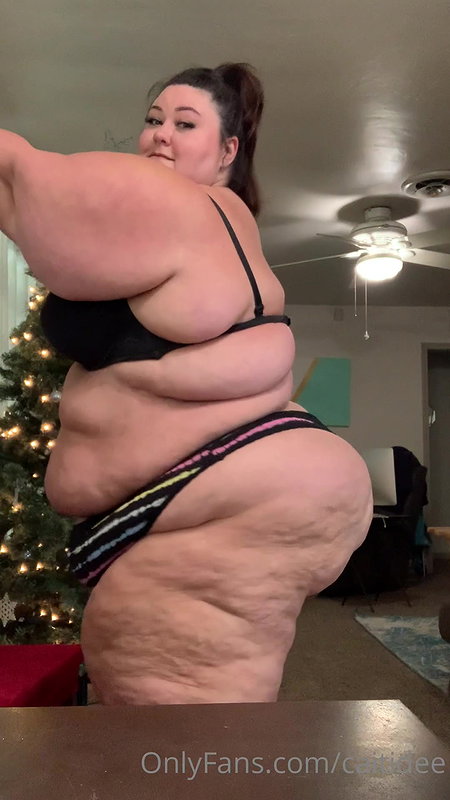 BBW Lexie love caught playing with her pussy by Uber Driver_ad113767