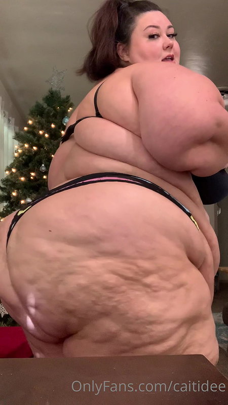 BBW Lexie love caught playing with her pussy by Uber Driver_ad113767