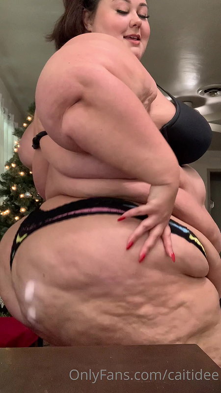 BBW Lexie love caught playing with her pussy by Uber Driver_ad113767