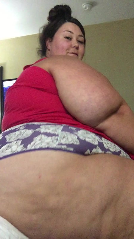 BBW milf knows how to make her stepsons cock hard. Part 2. Fuck like a good whore_9d5d4cfd
