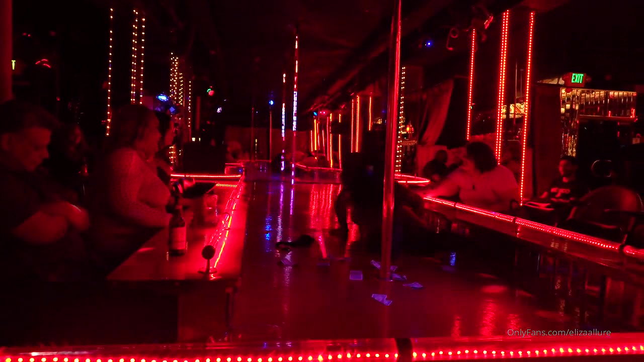 BBW MILF Using my new Clit Sucking Rose Vibrator_2b911ffb