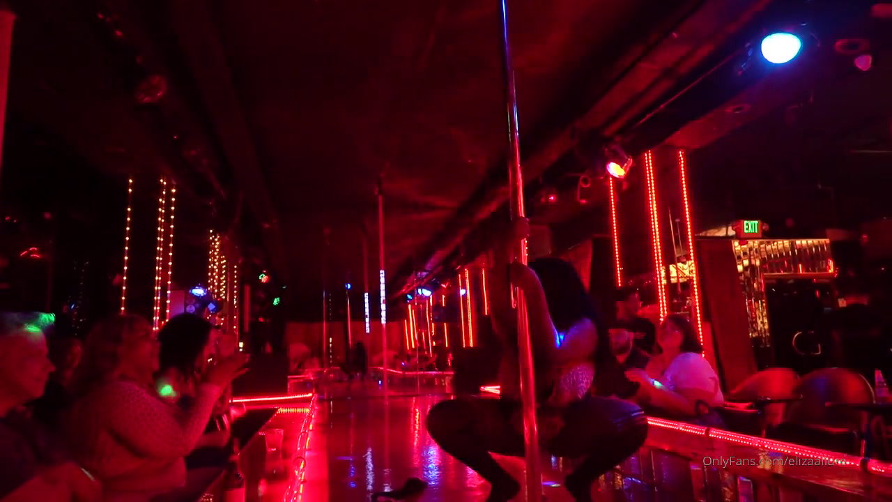 BBW MILF Using my new Clit Sucking Rose Vibrator_2b911ffb