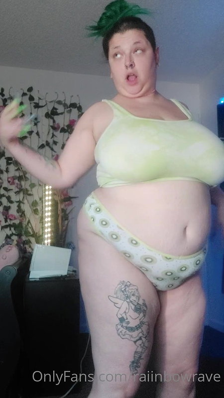 BBW Minnie Mayhem Has Her Massive White Booty Pounded_ac20fee5