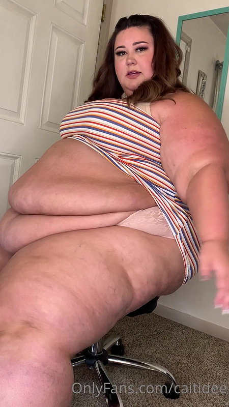 BBW playing with tits clit and ass in sexy lingerie_3cb00aee