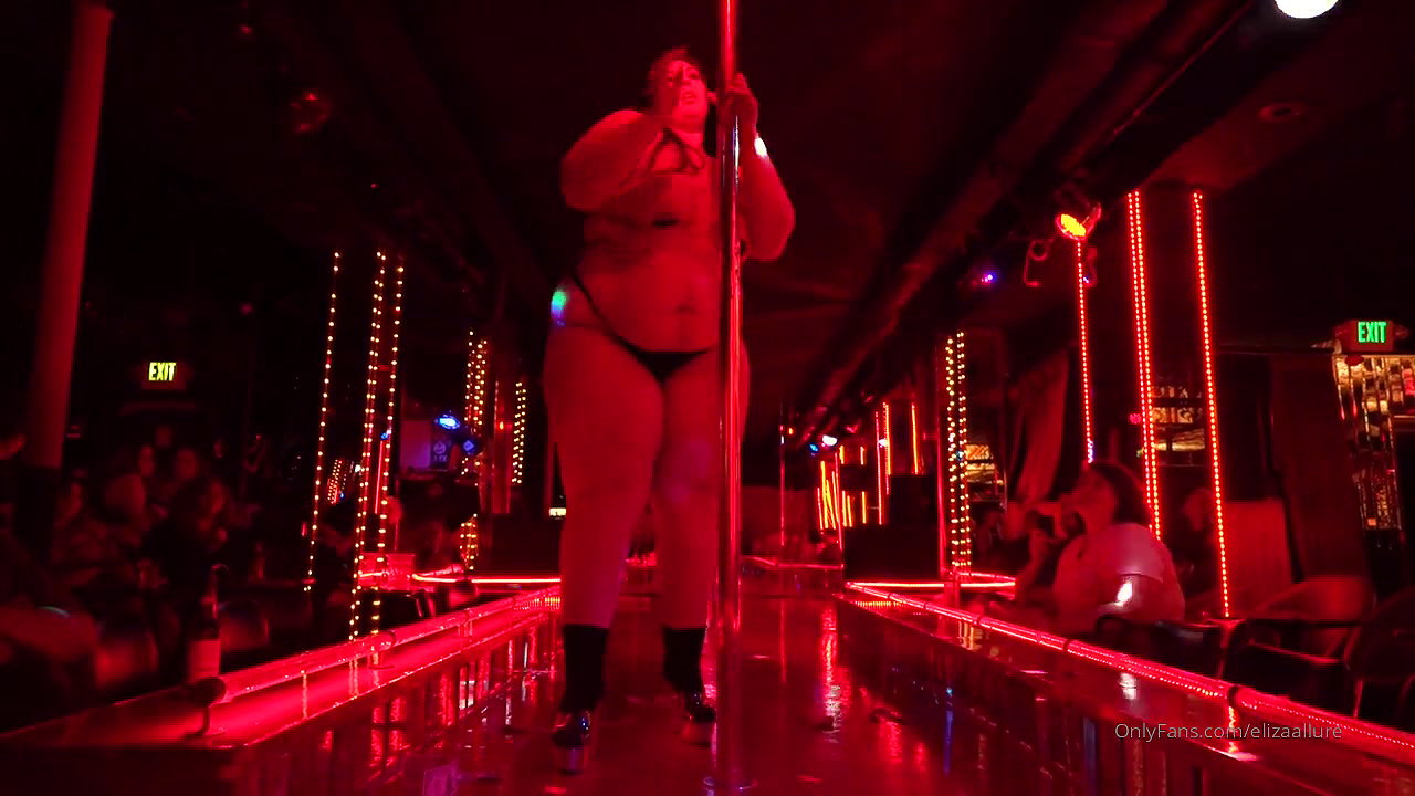 BBW shakes fat tits_13e85217